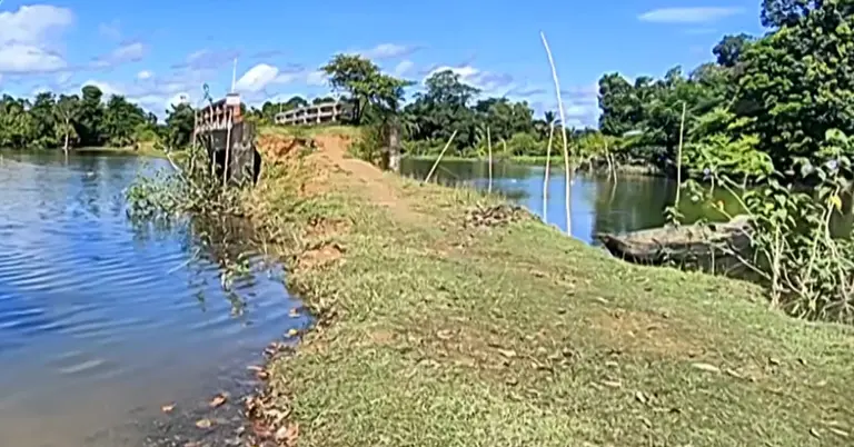 রাঙামাটিতে সেতুতে নেই সংযোগ সড়ক